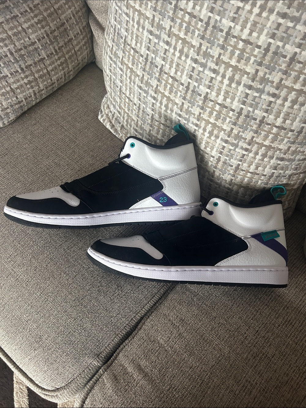 NWOT Jordan Fadeaways size 14 - Picture 3 of 13